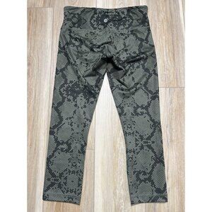 Lululemon Wunder Under Cropped Green Geometric Leggings - Women Size 6